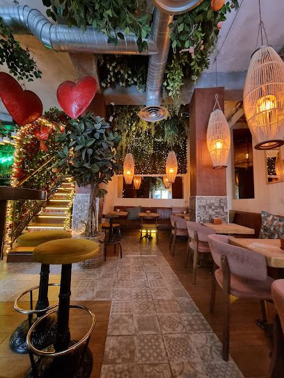 La Kama Café (Tropical Fresh Cocktail Bar)